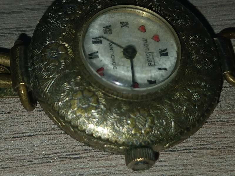 1 X MONTOISE ANTICHOC VINTAGE LADIES WATCH