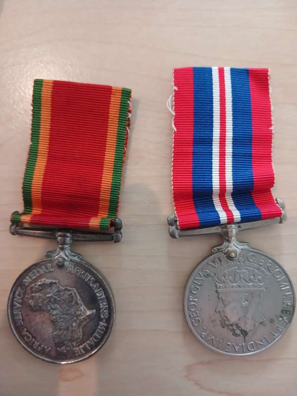 2 X ENGRAVED WW2 MEDALS CA PITTAWAY WITH WAR SERVICE MEDAL CERTIFICATE
