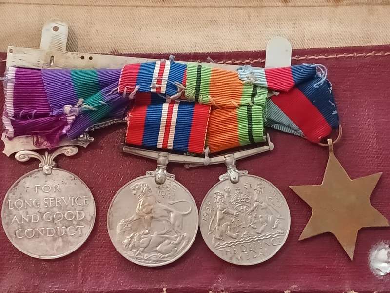4 X WW2 MEDALS : T/5665806 WO.O CL.1 L.A.DAGGER