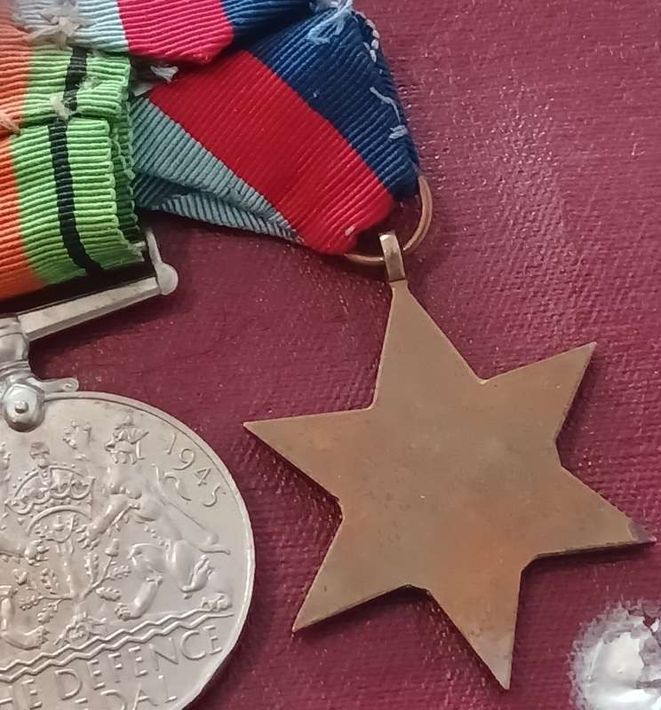 4 X WW2 MEDALS : T/5665806 WO.O CL.1 L.A.DAGGER