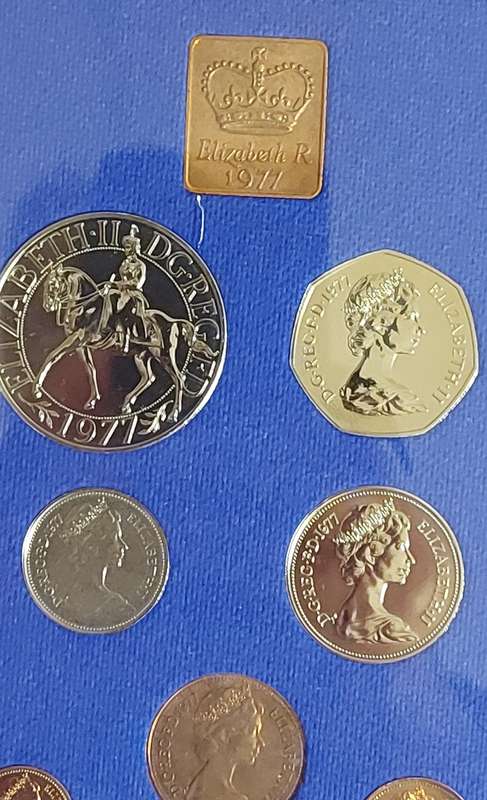 1977 COINAGE OF GREAT BRITAIN AND NORTHERN IRELAND