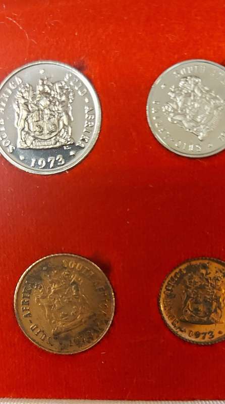 1973 RED PROOF COIN SET WITH SILVER R1