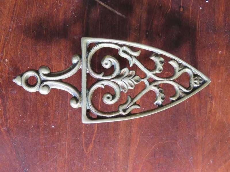 Nice Antique/Vintage Cast Iron Sad Iron Trivet