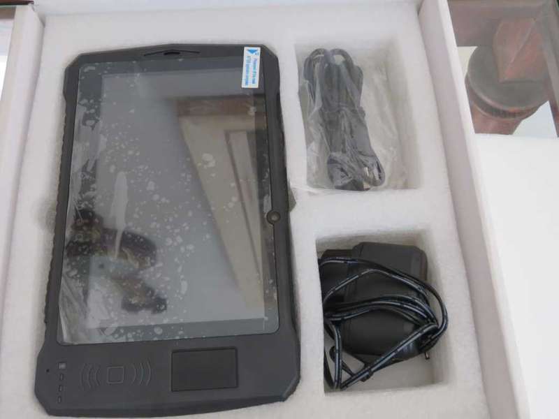 Titan 7R 1P-68 Android Tablet
