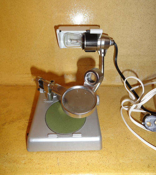 Philatell Stamp magnifying consol. Swiss made!!