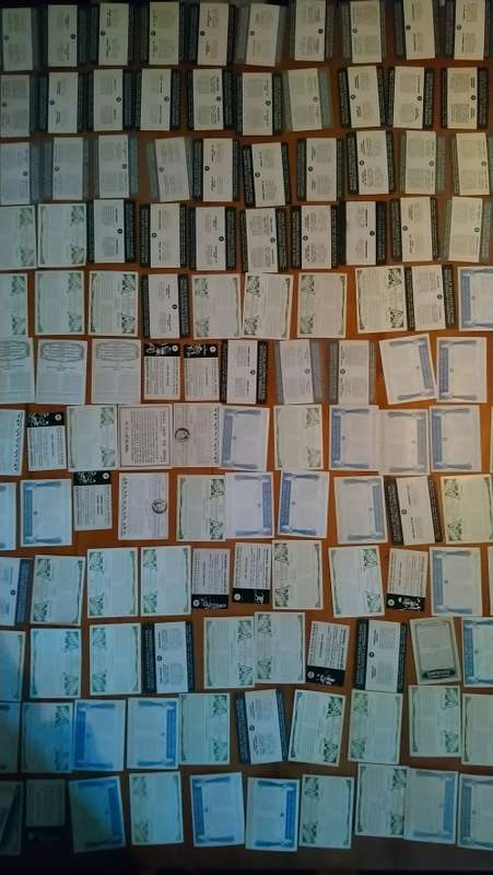Huge collection of rare vintage cigarette cards High value very collectable!
