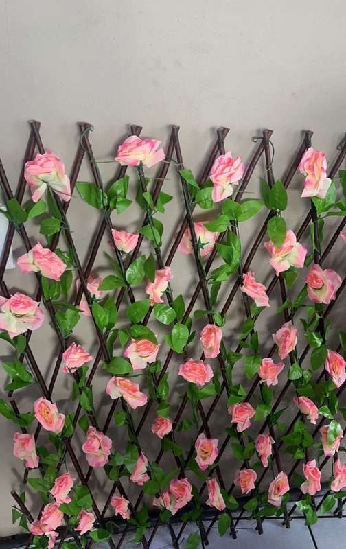 110cm Wooden Hedge with Artificial Flower Fence Screen Expanding Trellis