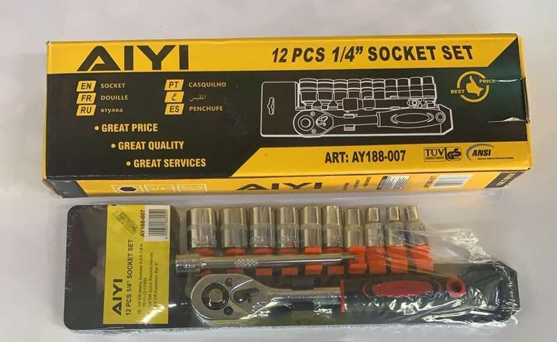 AIYI 12PCS 1/4` Socket set with Extension Bar