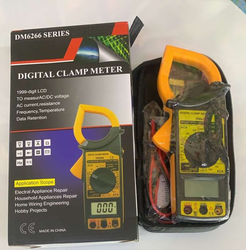 Digital clamp meter