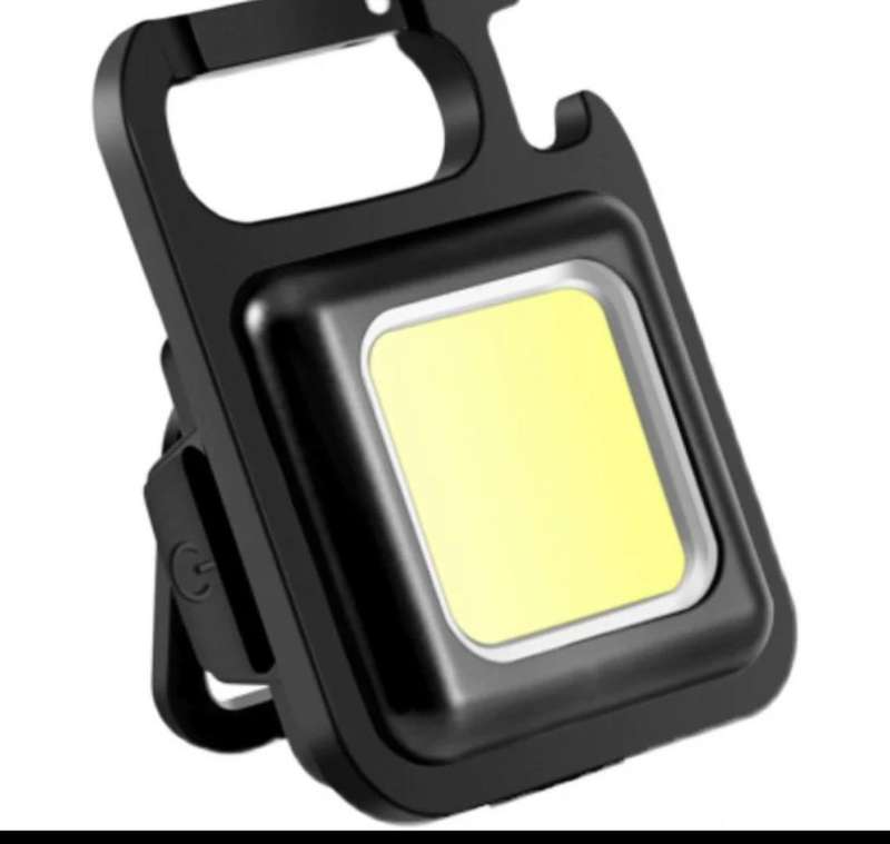 Rechargeable keychain light