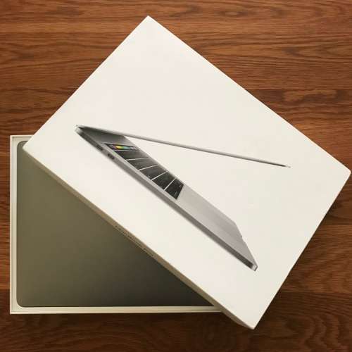 2017 Apple MacBook Pro 15 Inch i7 2.9GHz / 16GB / 512GB SSD + 6 Months Apple Warranty Remaining