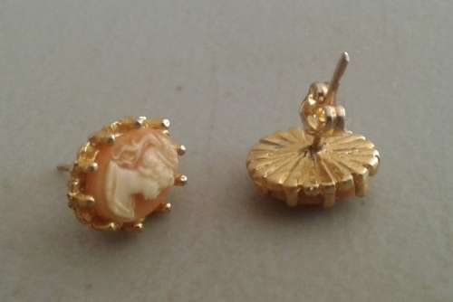 Vintage gold tone and resin cameo stud earrings