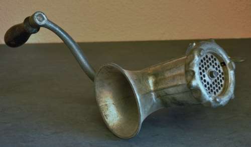 Vintage German made hand crank meat grinder/mincer - Alexanderwerk number 8