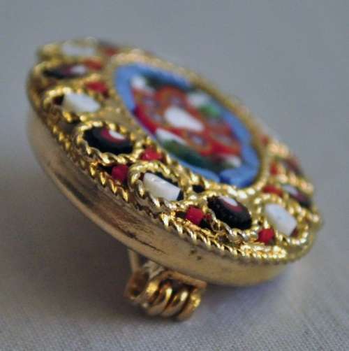Vintage gold tone Italian micromosiac Millefiori brooch pin