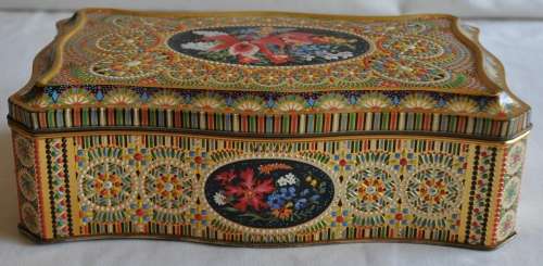 Vintage chocolate tin made in Holland