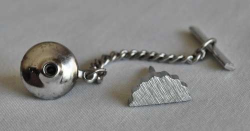 Vintage silver tone mesh wrap cufflinks with tie tack