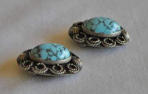 Vintage signed Alpacca silver clip on earrings with genuine turquoise stones