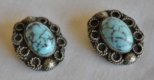 Vintage signed Alpacca silver clip on earrings with genuine turquoise stones