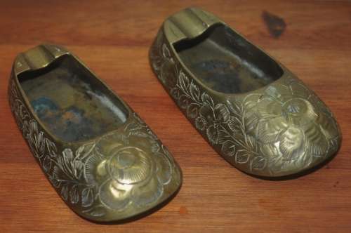 Vintage Pair of Engraved Brass Slipper Ashtrays - Made in India