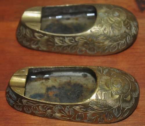 Vintage Pair of Engraved Brass Slipper Ashtrays - Made in India