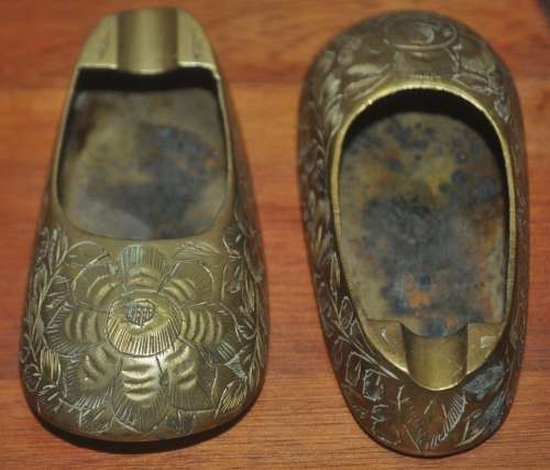 Vintage Pair of Engraved Brass Slipper Ashtrays - Made in India