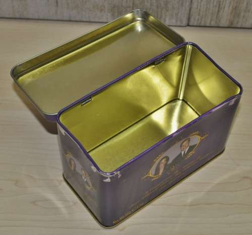 Collectible William and Catherine Wedding Commemorative English Breakfast Tea Tin