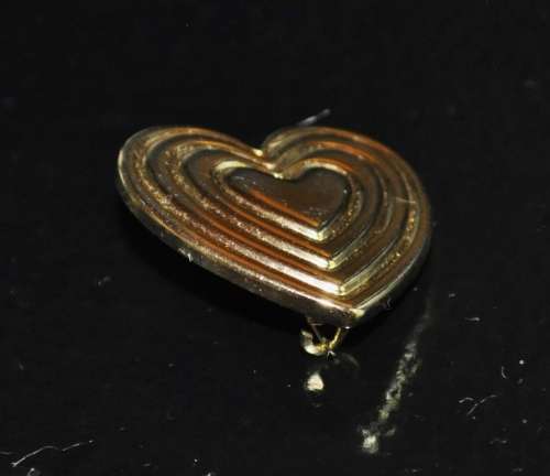 The Variety Club Collectible Gold Tone Heart Brooch Pin