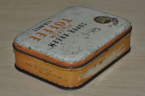 Rare find - Vintage Sharps Super-Kreem Assorted Toffee Tin C1940