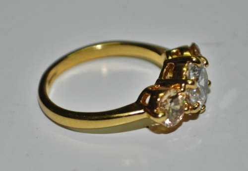 Vintage Gold Tone Trilogy Ring Signed Honey