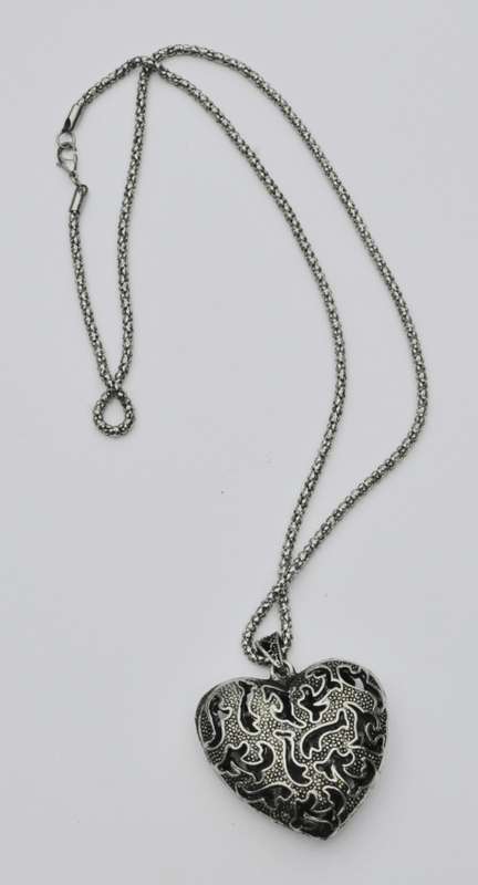 Vintage Antique Silver tone Heart Pendant Necklace