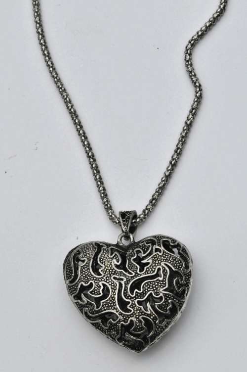 Vintage Antique Silver tone Heart Pendant Necklace