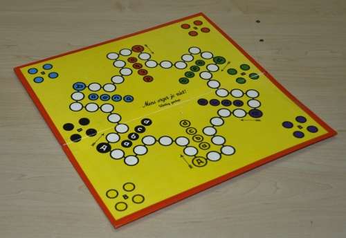 Vintage, Collectible Mens Erger Je Niet Strategy Board Game Made in Holland c1970
