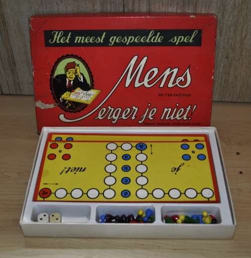 Vintage, Collectible Mens Erger Je Niet Strategy Board Game Made in Holland c1970