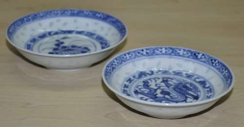 Pair of Vintage Chinese Blue and White Hand Painted Rice Grain Pattern Footed Bowls
