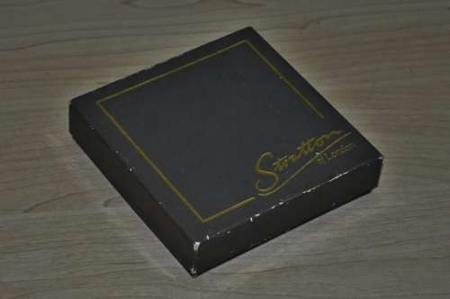 Vintage Silver plated Stratton Powder Compact Made in London c1970 - New, unused, in ordiginal box