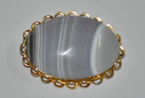 Vintage Gold Tone Cabochon Gray Banded Agate Brooch Pin