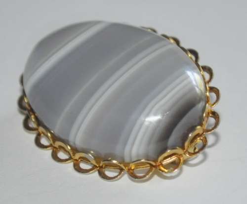 Vintage Gold Tone Cabochon Gray Banded Agate Brooch Pin