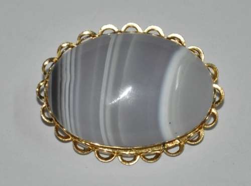 Vintage Gold Tone Cabochon Gray Banded Agate Brooch Pin