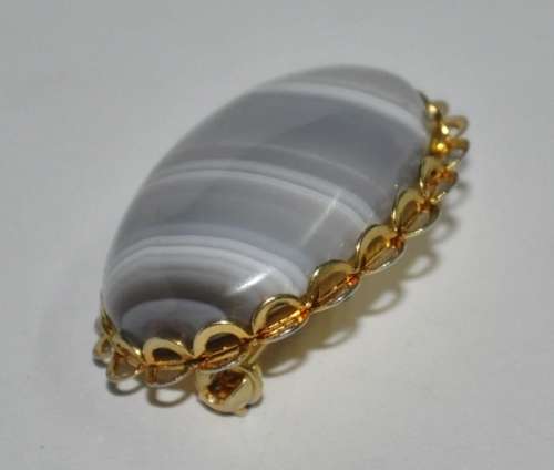 Vintage Gold Tone Cabochon Gray Banded Agate Brooch Pin
