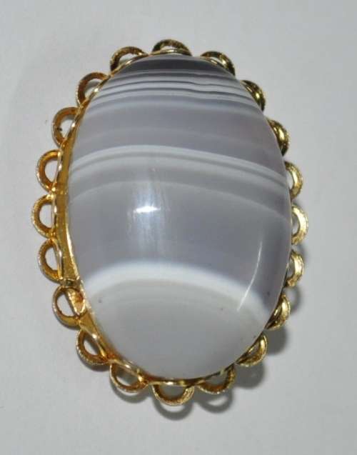 Vintage Gold Tone Cabochon Gray Banded Agate Brooch Pin