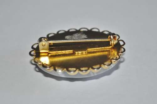 Vintage Gold Tone Cabochon Gray Banded Agate Brooch Pin