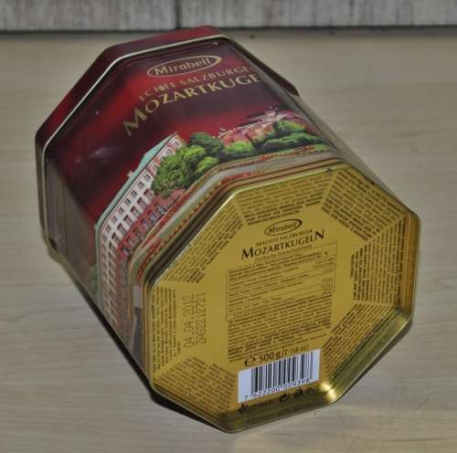 Collectible Contemporary Octagonal Mirabell Mozartkugln Dessert Treat Tin