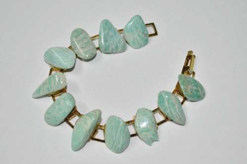 Vintage Gold Tone Light Green Amazonite Semi-precious Stone Bracelet c1960