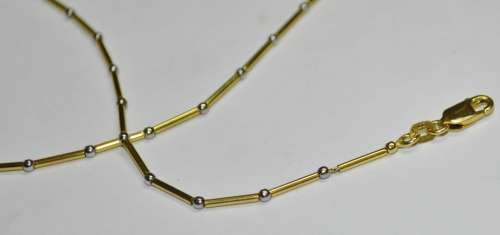 Vintage 9ct White and Yellow Gold Beaded Necklace Stamped 375 Italy NWJ (4 grams)