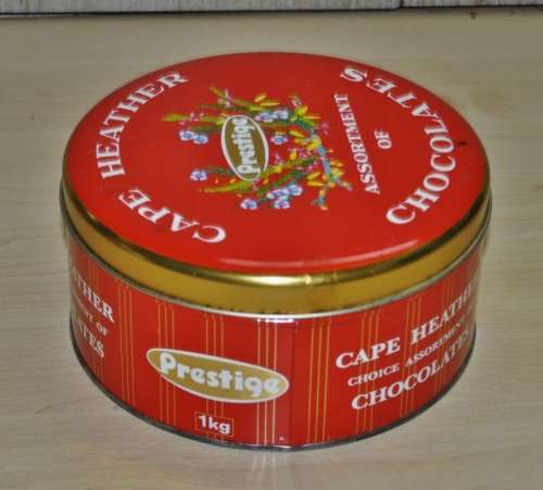 Vintage Prestige Cape Heather Assortment of Chocolates Tin manufactured by Humphries Ltd SA