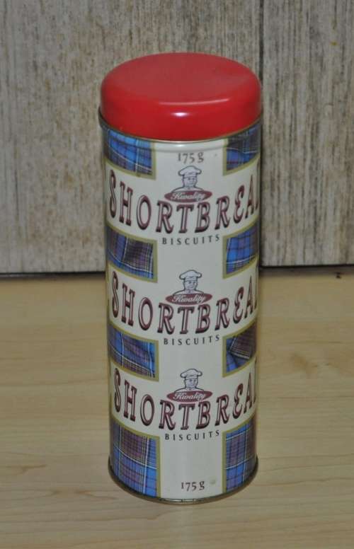 Vintage Kwality Shortbread Biscuits Tin manufactured by Blue Lion Manufacturing