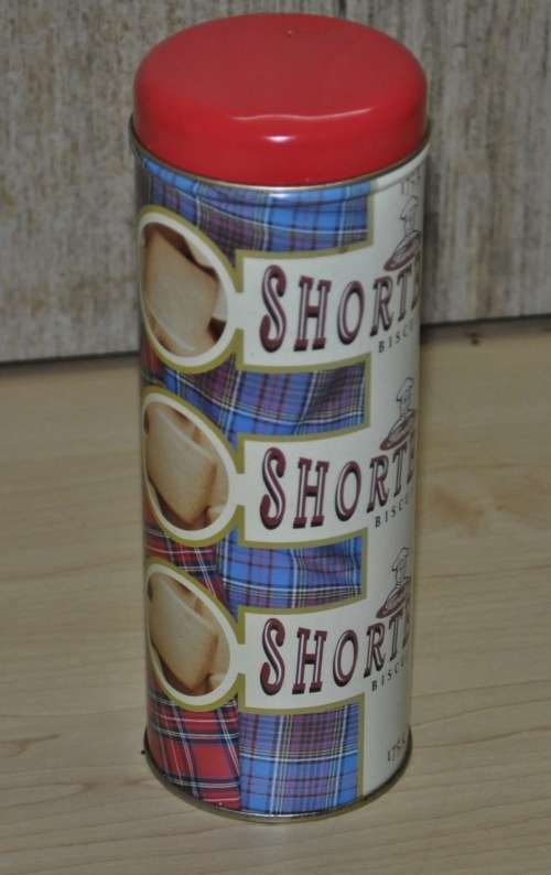 Vintage Kwality Shortbread Biscuits Tin manufactured by Blue Lion Manufacturing