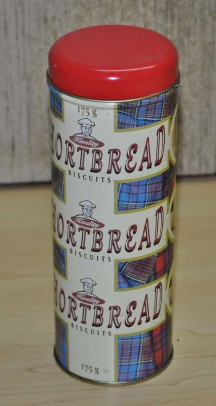 Vintage Kwality Shortbread Biscuits Tin manufactured by Blue Lion Manufacturing