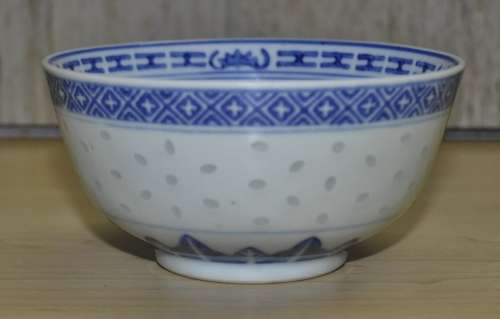 Vintage Chinese Porcelain Translucent Rice Grain Blue and White Dragon Bowl