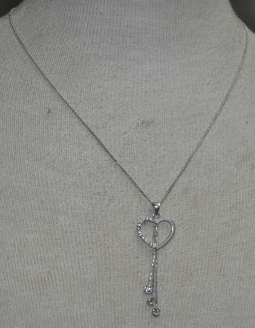 Vintage Middle Eastern YT900 Sterling Silver Heart and Crystal Pendant on 925 Silver Chain